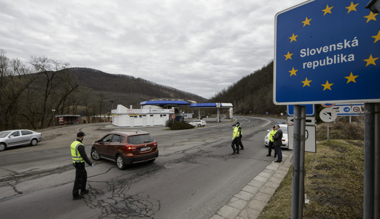 Karantén jár annak, aki nem vesz részt az országos tesztelésen Szlovákiában