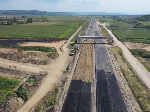 Aláírták a Nagyszeben-Pitești autópálya második szakaszának kivitelezési szerződését