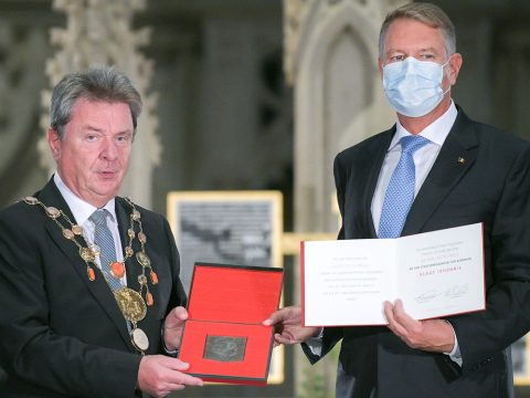 Ottó császár díjat kapott Németországban Klaus Iohannis államfő