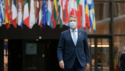 Iohannis: az oltási bizonyítványt orvosi célokra kellene felhasználni