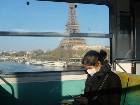 Részleges kijárási tilalmat vezetnek be a francia nagyvárosokban