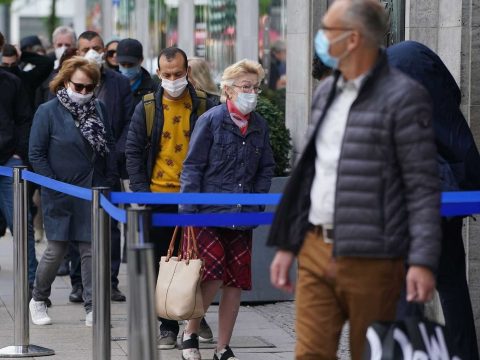 Felmérés: a lakosság többsége országos karanténra számít a választások után