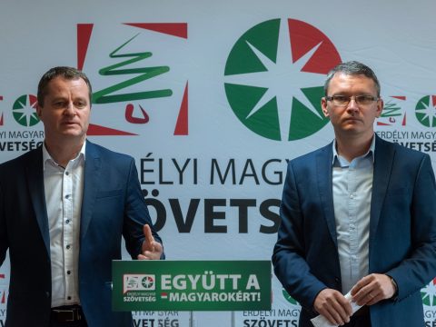 Mezei: elengedhetetlen, hogy az erdélyi magyarság bukaresti érdekképviselete egységes legyen
