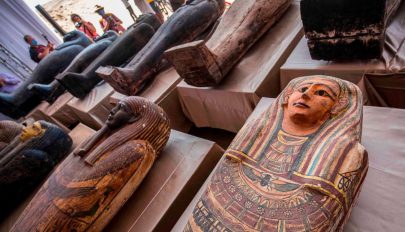 Kétezer-ötszáz éves, érintetlen szarkofágokat találtak Egyiptomban