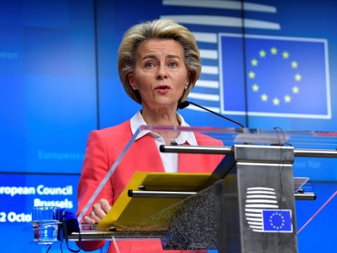 Von der Leyen: az EU 100 millió eurót mozgósít gyorstesztek vásárlására