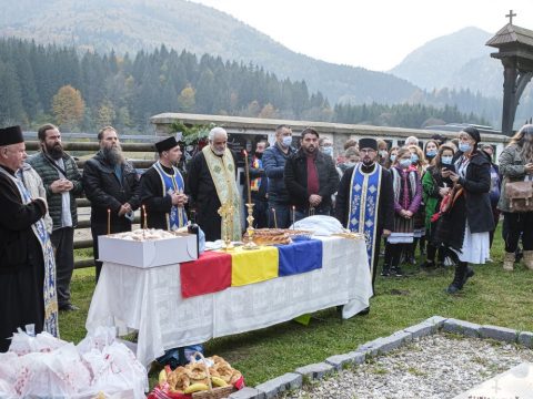 Több száz román nacionalista ünnepelte Úzvölgyében a román hadsereg napját