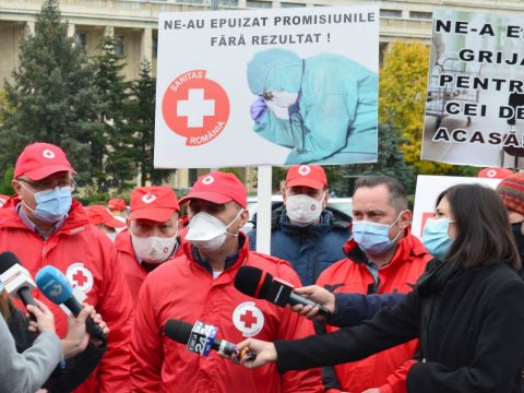 Nagyszabású tüntetésre készül a Sanitas