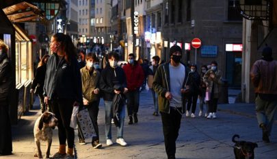 Nápoly és Firenze utcáit tömegek lepték el