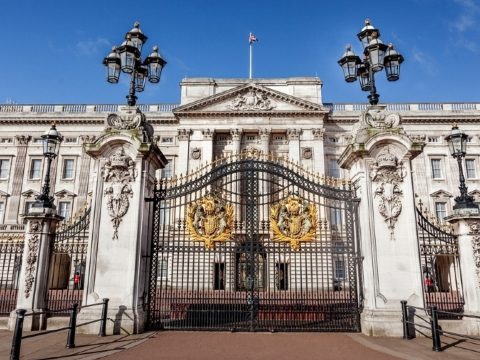 Háromezer műtárgyat költöztettek át a Buckingham-palotából