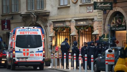 FRISSÍTVE: Terrortámadás történt Bécsben, több halott és sebesült