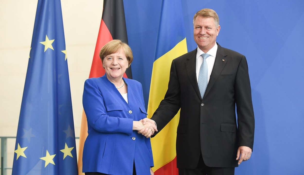 A COVID-járványról és az EU-költségvetésről beszélt telefonon Iohannis és Merkel