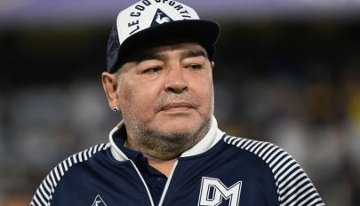 Életmentő műtéten esett át Diego Maradona