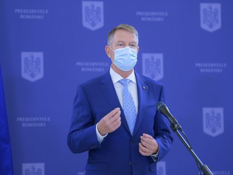 Konzultációra hívja Klaus Iohannis államfő a parlamenti pártokat