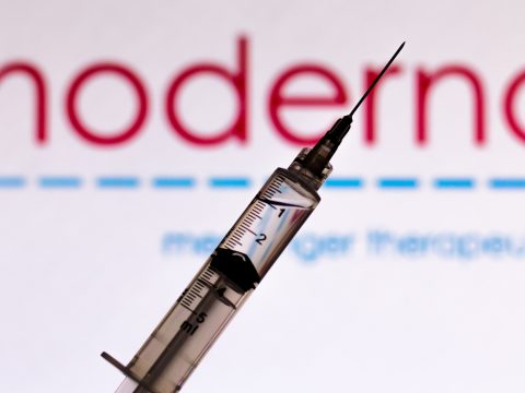 FRISSÍTVE: Az Európai Gyógyszerügynökség forgalmazásra ajánlja a Moderna vakcináját