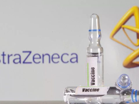 Szakértők szerint biztonságos és hatékony az Oxford-AstraZeneca-vakcina