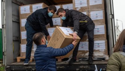 Több mint egymillió védőmaszk érkezett Erdélybe a magyar kormány közreműködésével