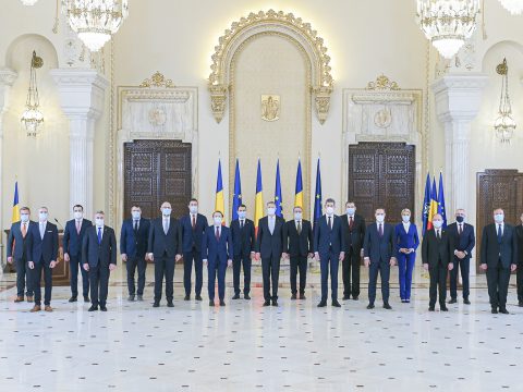 Letették az esküt a Cîţu-kormány tagjai