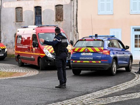 Holtan találták meg a férfit, aki három csendőrt lelőtt hajnalban Franciaországban