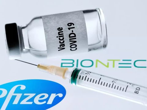 Hétfőn újabb 224.640 adag Pfizer-BioNTech oltás érkezik Romániába