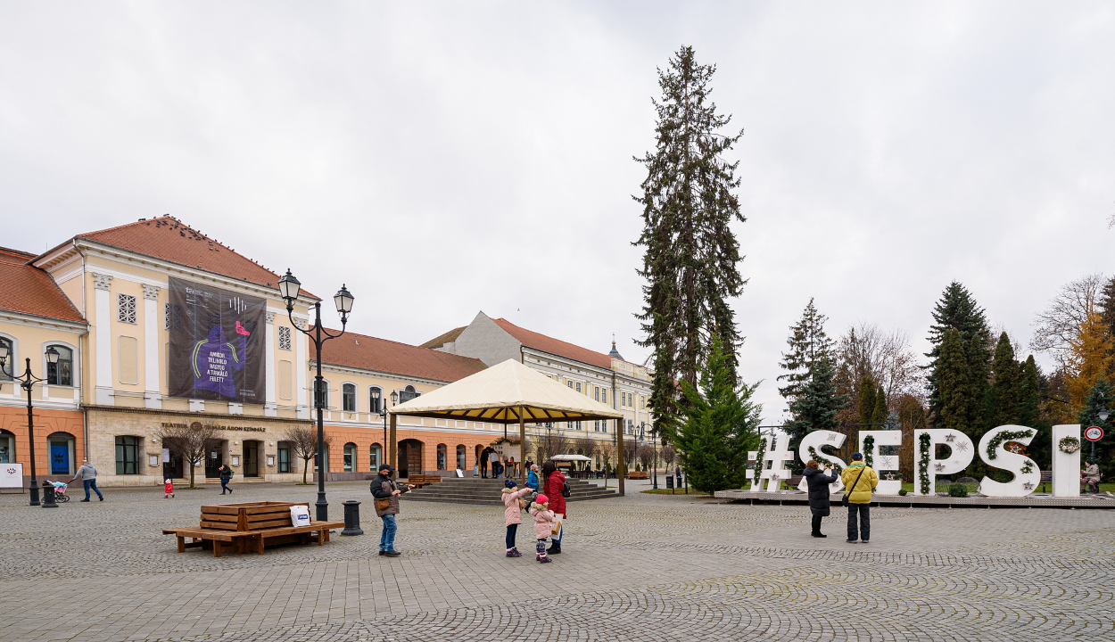 Négy ezrelék fölé emelkedett a fertőzöttségi ráta Sepsiszentgyörgyön