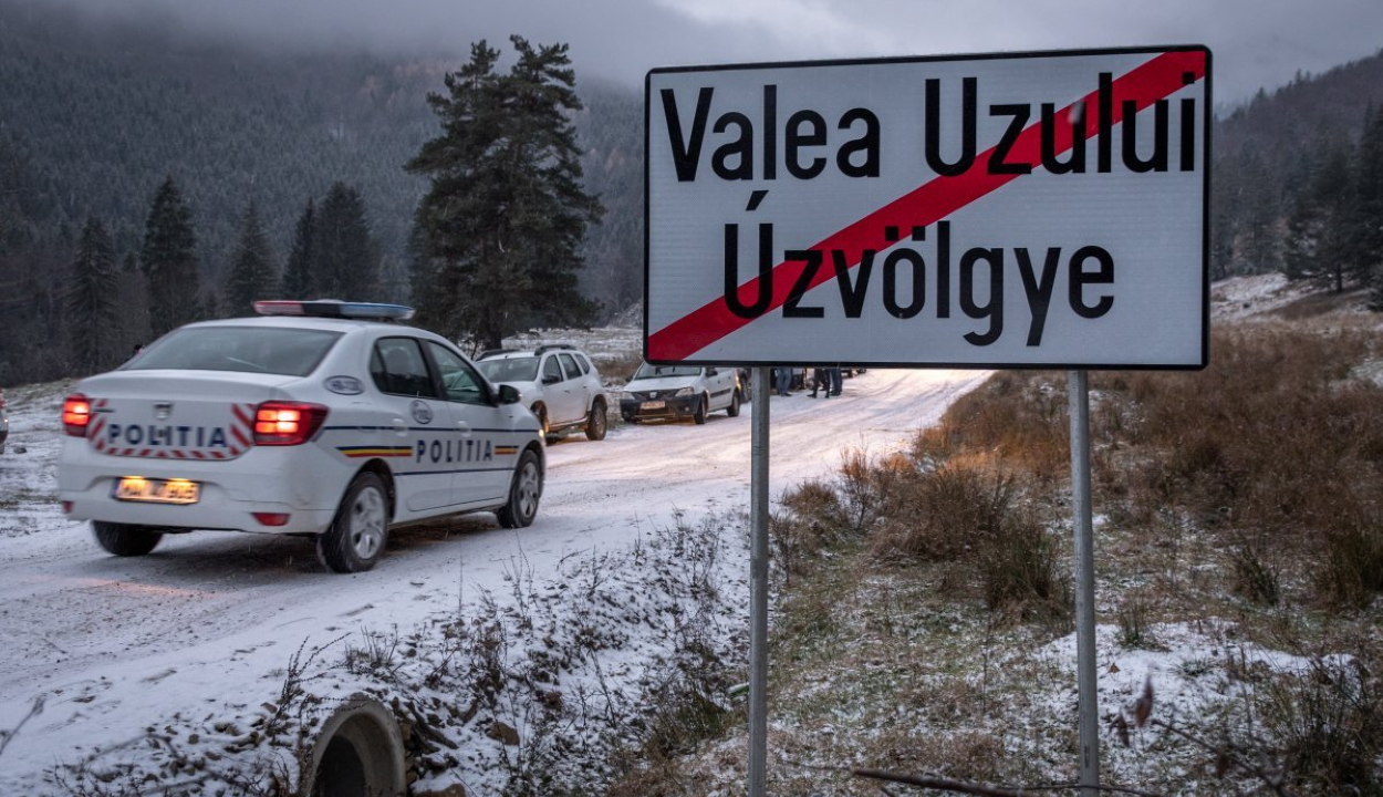 Kétnyelvű helységnévtáblákat állítottak Úzvölgyében