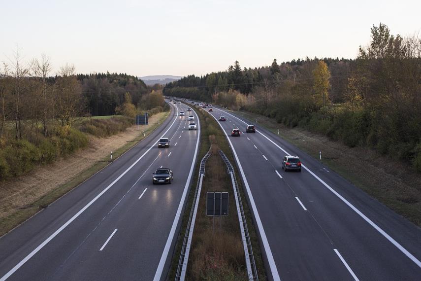 Jó hír az Alföldön élőknek: egyre hosszabb az M4-es autóút