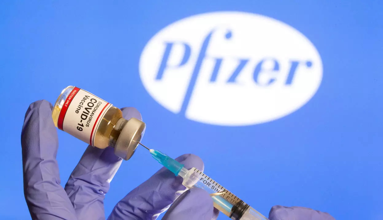 Az EU aláírta a Pfizerrel a további 1,8 milliárd adag oltóanyagra vonatkozó harmadik szerződést