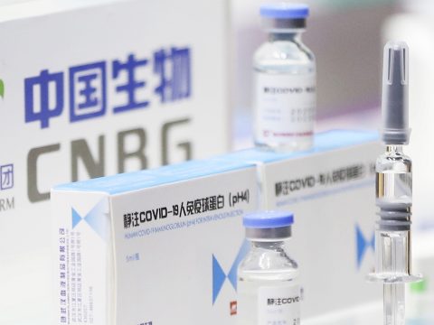 Kína egymilliárd adag vakcinát ajánlott fel Afrikának