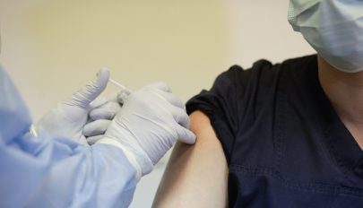 Oltáskampány: február 16-áig elhalasztják a 65 év alattiak immunizálását