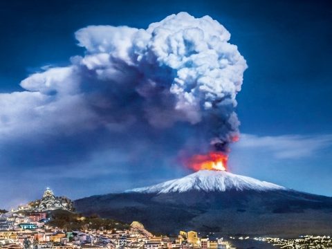 Továbbra is működik az Etna