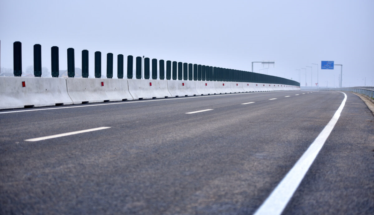 Aláírták az A1-es autópálya legnehezebb szakaszának megépítéséről szóló szerződést