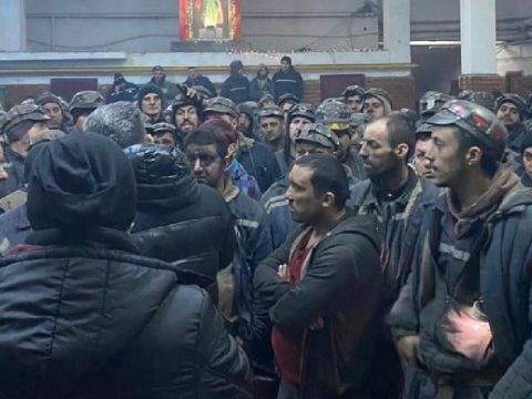 Éhségsztrájkkal fenyegetőznek a lupényi bányában tiltakozó vájárok