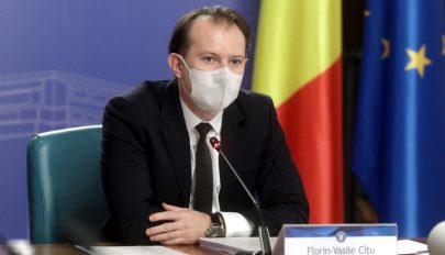 Cîţu: fel sem merült, hogy kötelező legyen a koronavírus elleni védőoltás