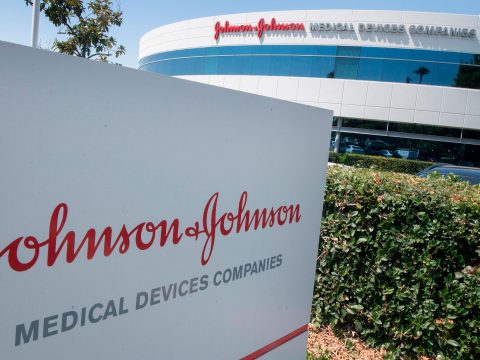 Benyújtották az uniós engedélykérelmet a Johnson & Johnson oltóanyagára