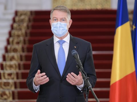 Iohannis: hétfőtől a gyerekek többsége mehet iskolába