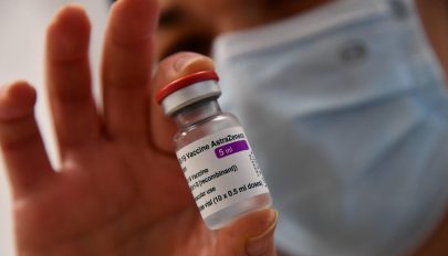 A WHO szakértői bizottsága 65 év felettieknek is ajánlja az AstraZeneca vakcináját