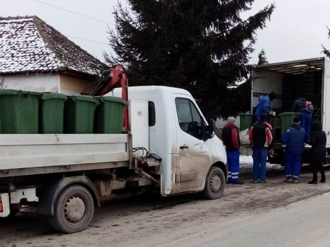 Forduljanak a Tegához!