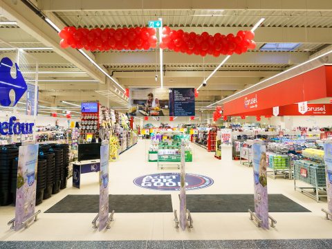 A Carrefour megnyitja első 100%-ban Self Check-out hipermarketjét Sepsiszentgyörgyön, és folytatja az országos szintű üzletek és szolgáltatások ökoszisztémájának fejlesztését.