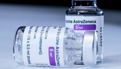 Románia folytatja az immunizálást az AstraZeneca vakcinával