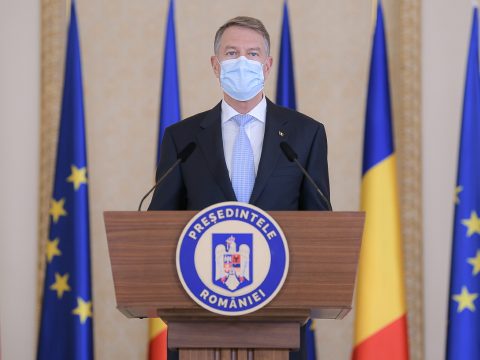 Iohannis felszólította az USR PLUS-t, hogy üljön tárgyalóasztalhoz koalíciós partnereivel