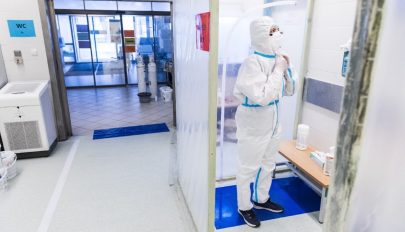 Koronavírus: negatív rekordot döntött az új fertőzöttek és az elhalálozások száma Magyarországon