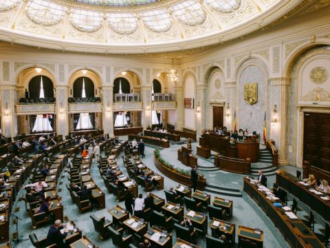 A szenátus elutasította Iohannis felülvizsgálati kérelmét az iskolai szexuális nevelés kapcsán
