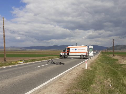 Biciklist ütöttek el Kézdi és Szentlélek között