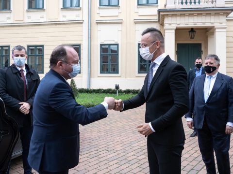 Román külügyminiszter: konszolidálni kell a magyar-román kapcsolatokat