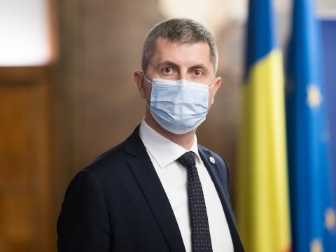 Barna: Vlad Voiculescu marad az egészségügyi tárca élén