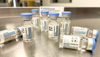 Az EMA emlékezetető oltást javasol a Johnson & Johnson vakcinájából