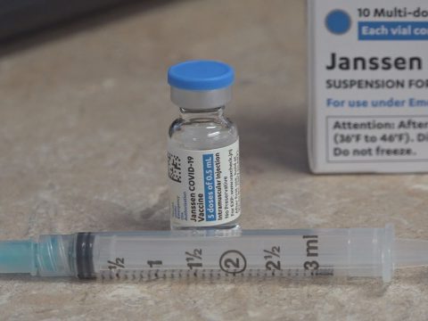 Hétfőtől a Johnson & Johnson vakcinájával oltottak is kérhetik az emlékeztető oltást