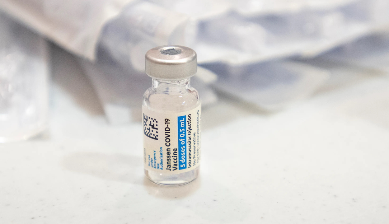 Csütörtökön érkezik az országba az első szállítmány Johnson&Johnson vakcina