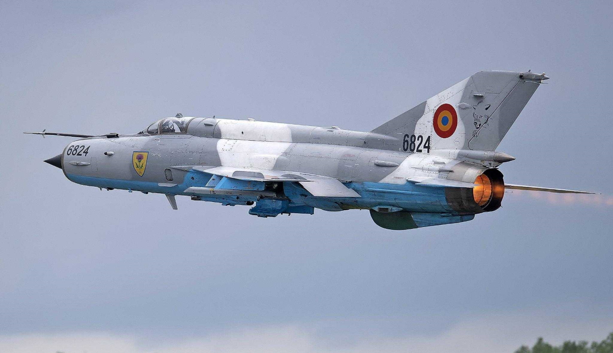 Egy évre újraindították a repüléseket a légierő MiG-21 LanceR típusú repülőgépeivel