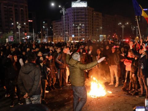 Megbírságolták az AUR vezetőit a hétfői rendbontás miatt